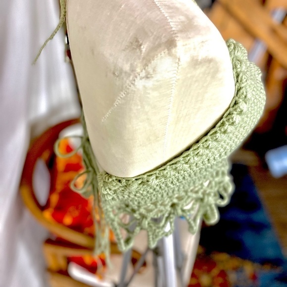 CROCHETED LIGHT GREEN FESTIVAL OR SWIM TOP - Picture 6 of 13